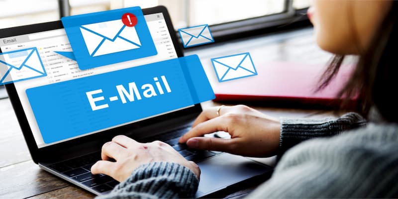 Phương thức email là cách liên hệ an toàn nhất